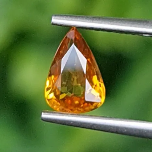 บุษราคัม Natural Yellow Sapphire