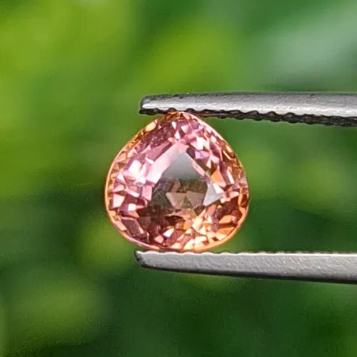ทัวร์มาลีน Natural Tourmaline