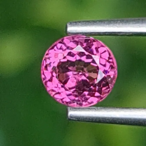 โรโดไลต์ กาเน็ท Natural Rhodolite Garnet