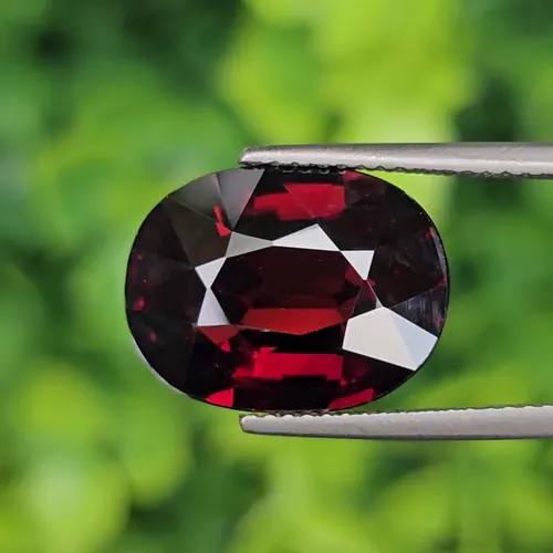 พลอย โกเมน Pyrope - Almandite Garnet