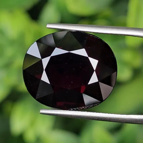 พลอย โกเมน Pyrope - Almandite Garnet