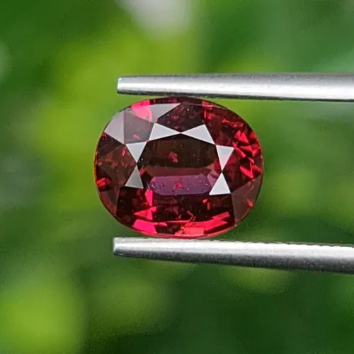 โรโดไลต์ กาเน็ท Natural Rhodolite Garnet