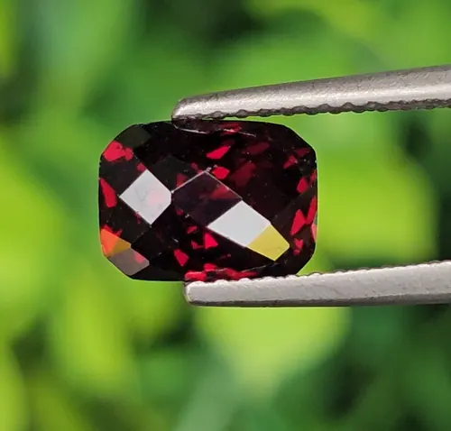 โรโดไลต์ กาเน็ท Natural Rhodolite Garnet