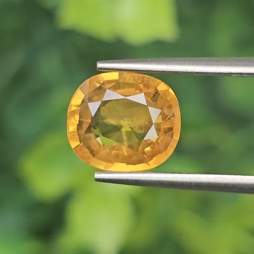 บุษราคัม (Yellow Sapphire)