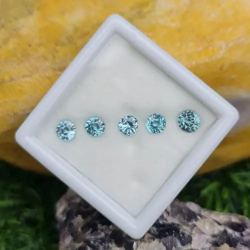 เพทาย Natural Zircon