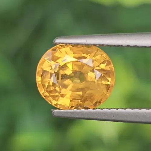 บุษราคัม (Yellow Sapphire)