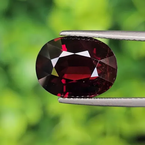 พลอย โกเมน Pyrope - Almandite Garnet