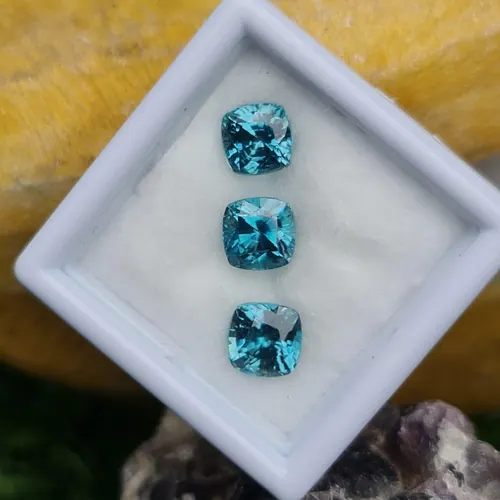 เพทาย Natural Zircon