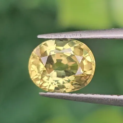 บุษราคัม Yellow Sapphire