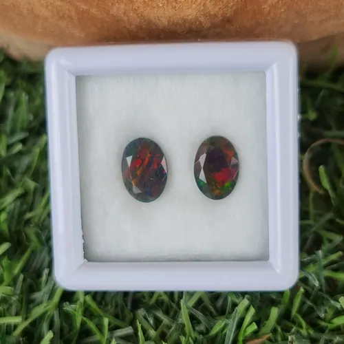 พลอย โอปอล Opal
