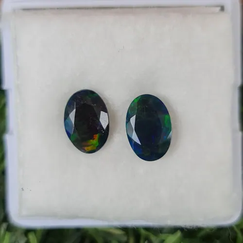 พลอย โอปอล Opal