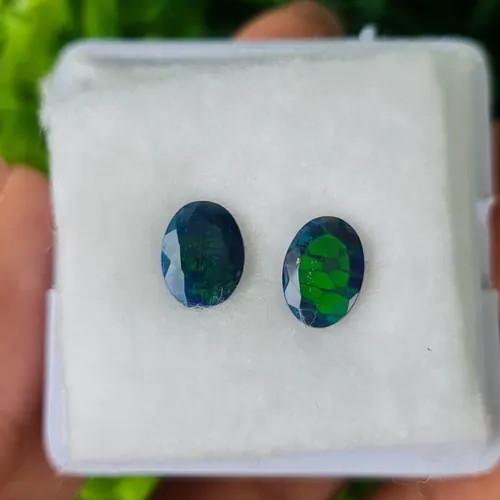 พลอย โอปอล Opal