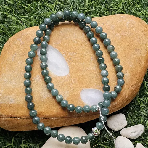 สร้อยคอหยก (Jadeite Necklace)