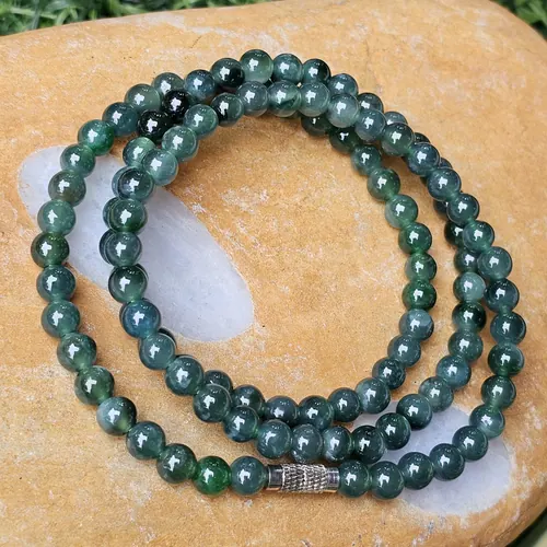 สร้อยคอหยก (Jadeite Necklace)