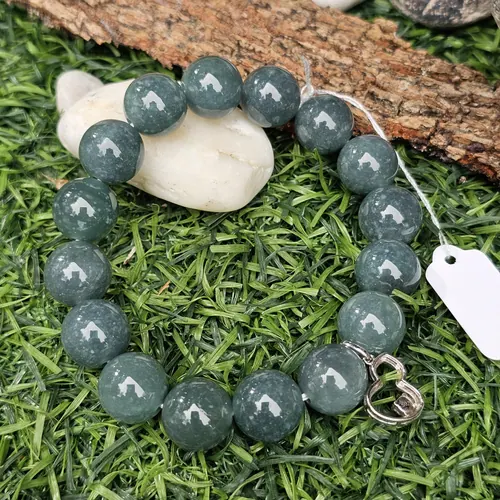 หยก Jadeite
