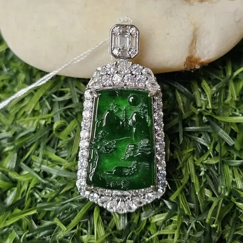 หยก Imperial Jadeite