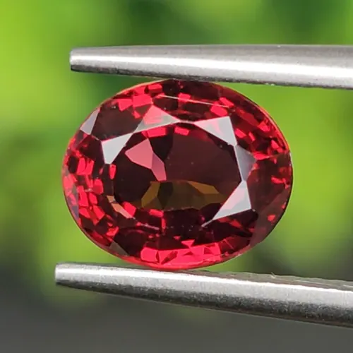 โรโดไลต์ กาเน็ท Natural Rhodolite Garnet