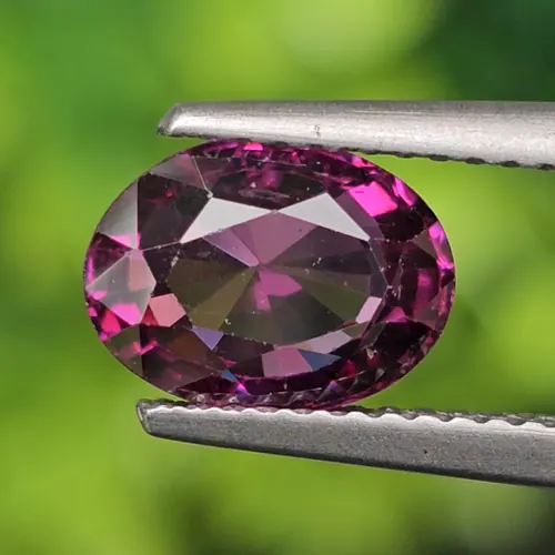 โรโดไลต์ กาเน็ท Natural Rhodolite Garnet