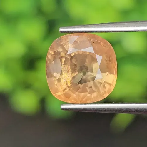 บุษราคัม (Yellow Sapphire)