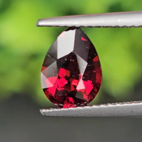 โรโดไลต์ กาเน็ท Natural Rhodolite Garnet