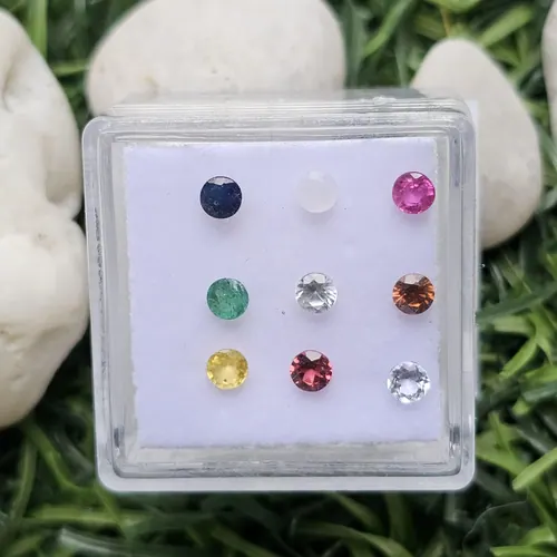 นพเก้า (Nine Gems)