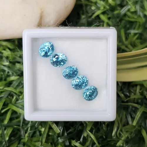 เพทาย Natural Zircon