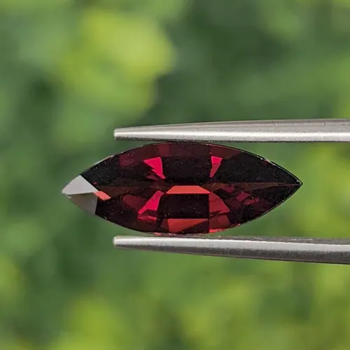 โรโดไลต์ กาเน็ท Natural Rhodolite Garnet