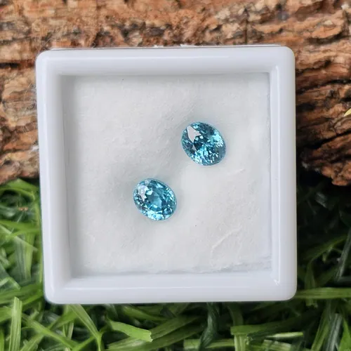 เพทาย Natural Zircon