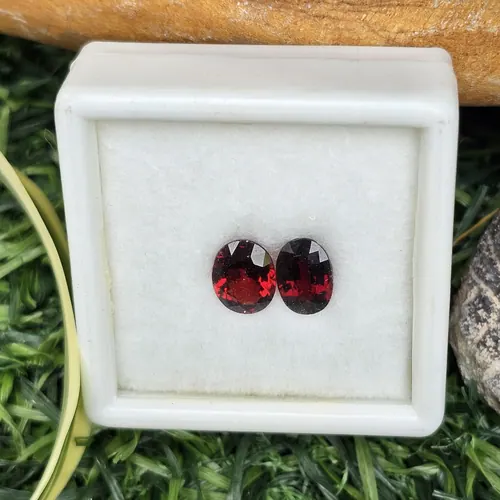 โรโดไลต์ กาเน็ท Natural Rhodolite Garnet