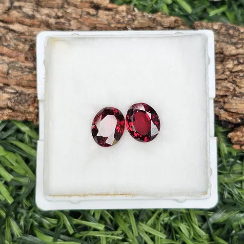 โรโดไลต์ กาเน็ท Natural Rhodolite Garnet