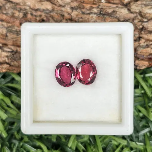 โรโดไลต์ กาเน็ท Natural Rhodolite Garnet
