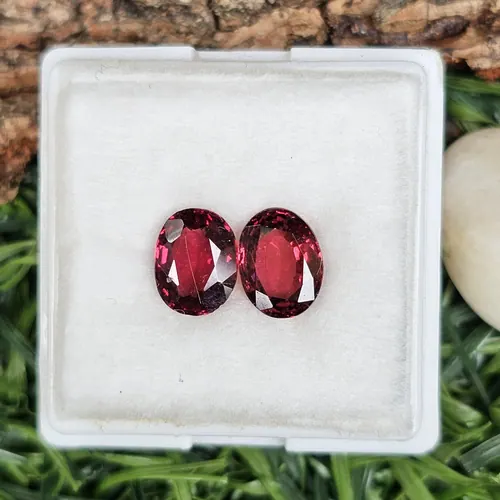 โรโดไลต์ กาเน็ท Natural Rhodolite Garnet