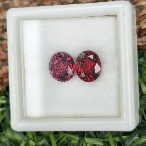 โรโดไลต์ กาเน็ท Natural Rhodolite Garnet