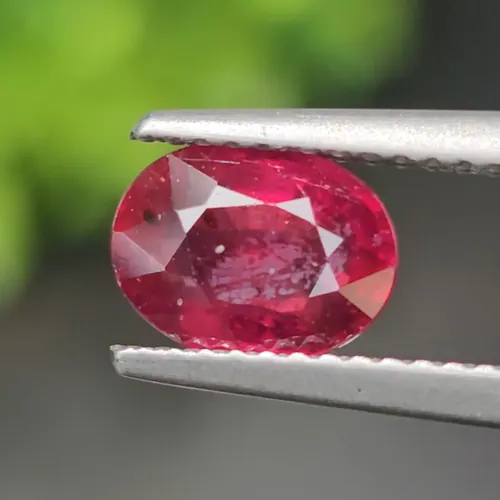 โรโดไลต์ กาเน็ท Natural Rhodolite Garnet