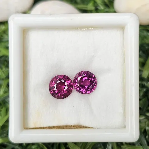โรโดไลต์ กาเน็ท Natural Rhodolite Garnet