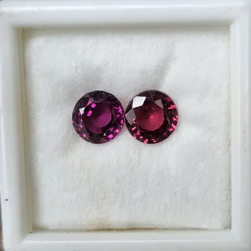 โรโดไลต์ กาเน็ท Natural Rhodolite Garnet