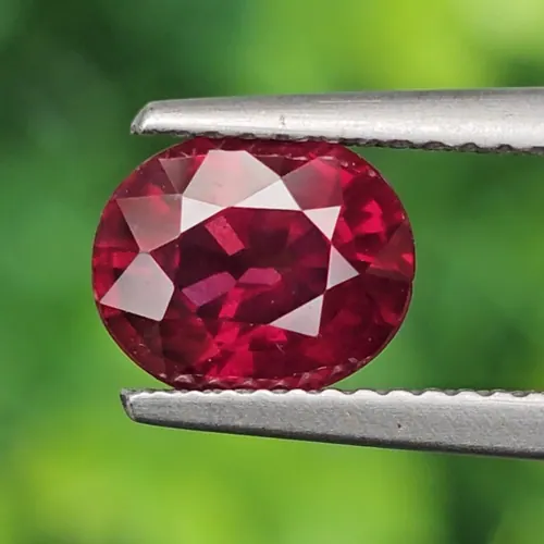 โรโดไลต์ กาเน็ท Natural Rhodolite Garnet
