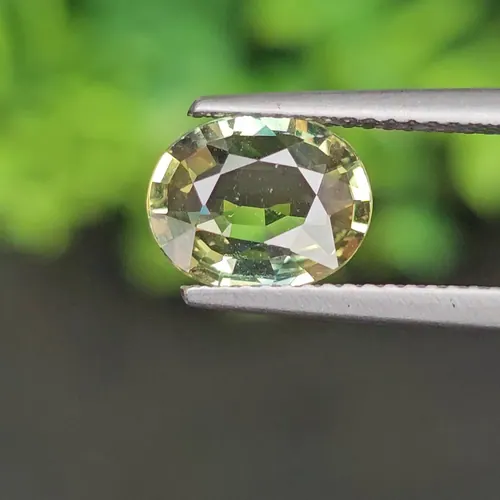 บุษราคัม Yellow Sapphire